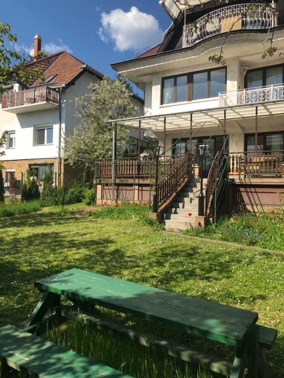 Luxury Eagle * Budapešť