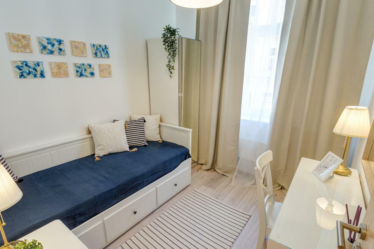 D.five Rózsa Apartamento *