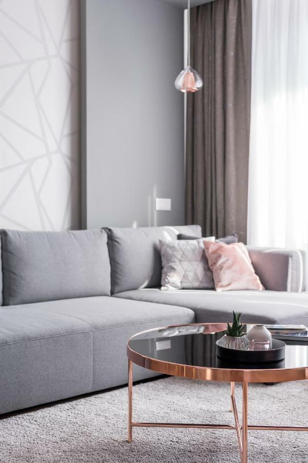 Rose Gold Budapest