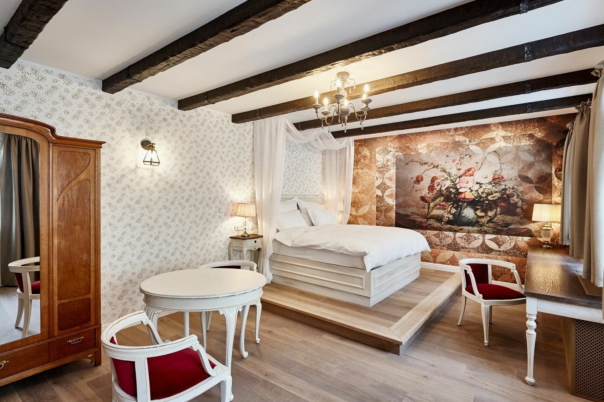 Maison Bistro & Hotel 4*
