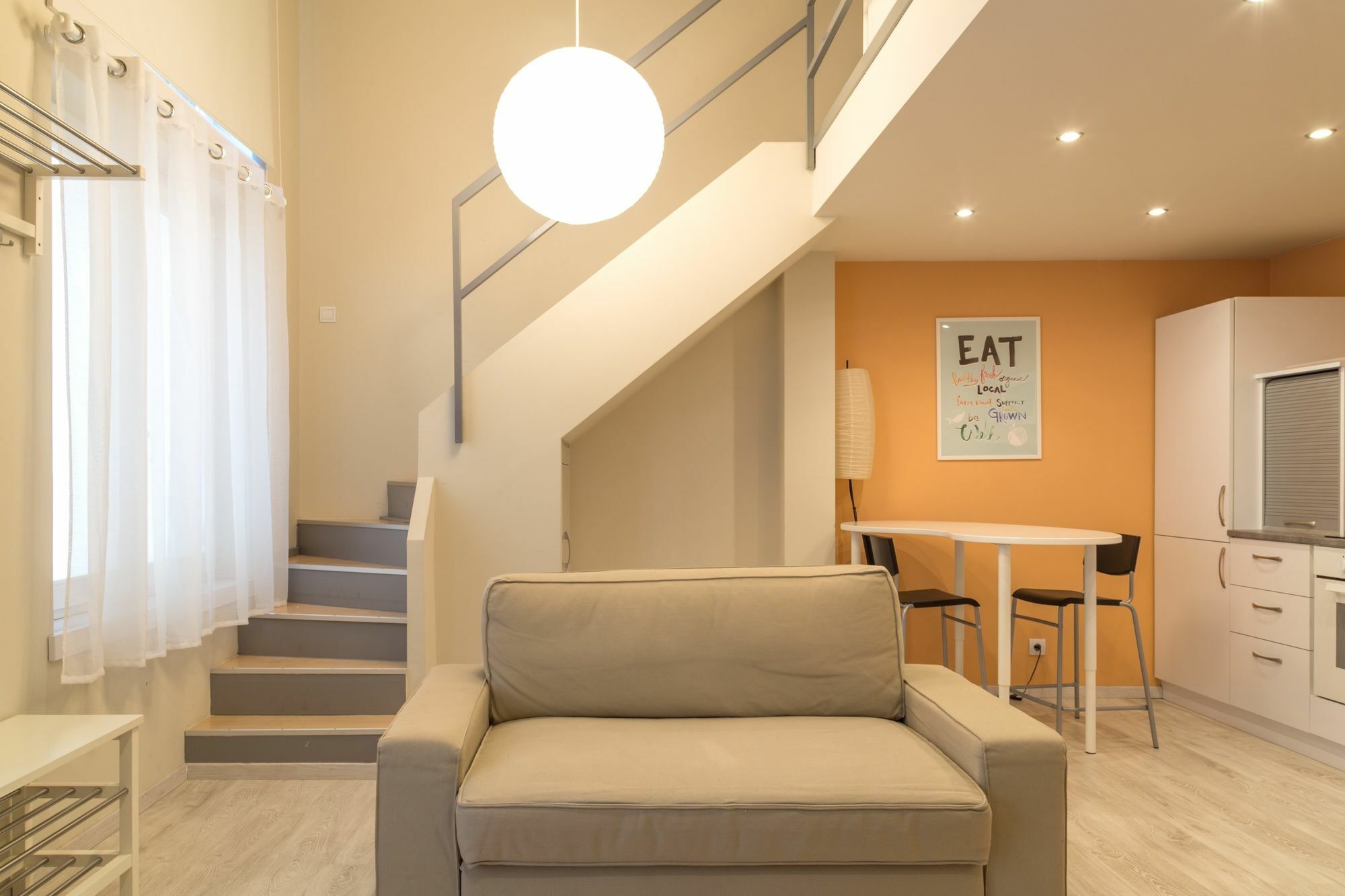 Hotel Mika Downtown 3*