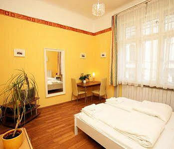 Club & Apartamento *