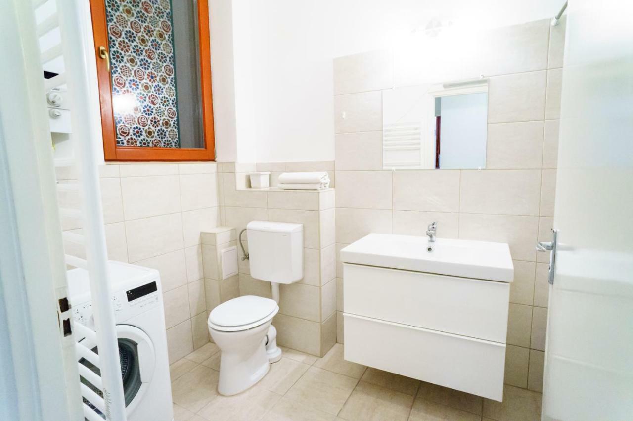 Kingdom & Car Parking On-site & Aircon & Quiet & Family Friendly Lägenhet