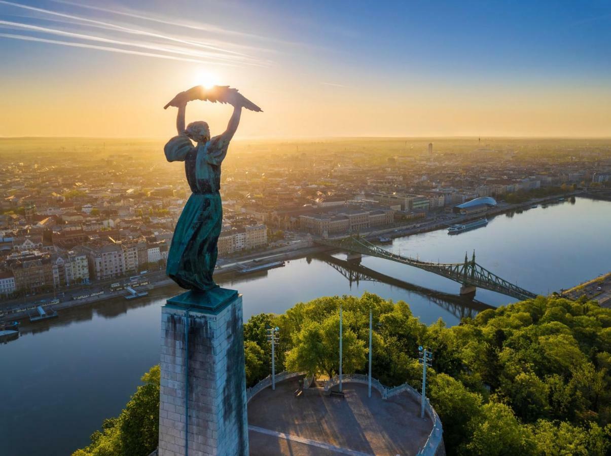 Kingdom & Car Parking On-site & Aircon & Quiet & Family Friendly Lägenhet