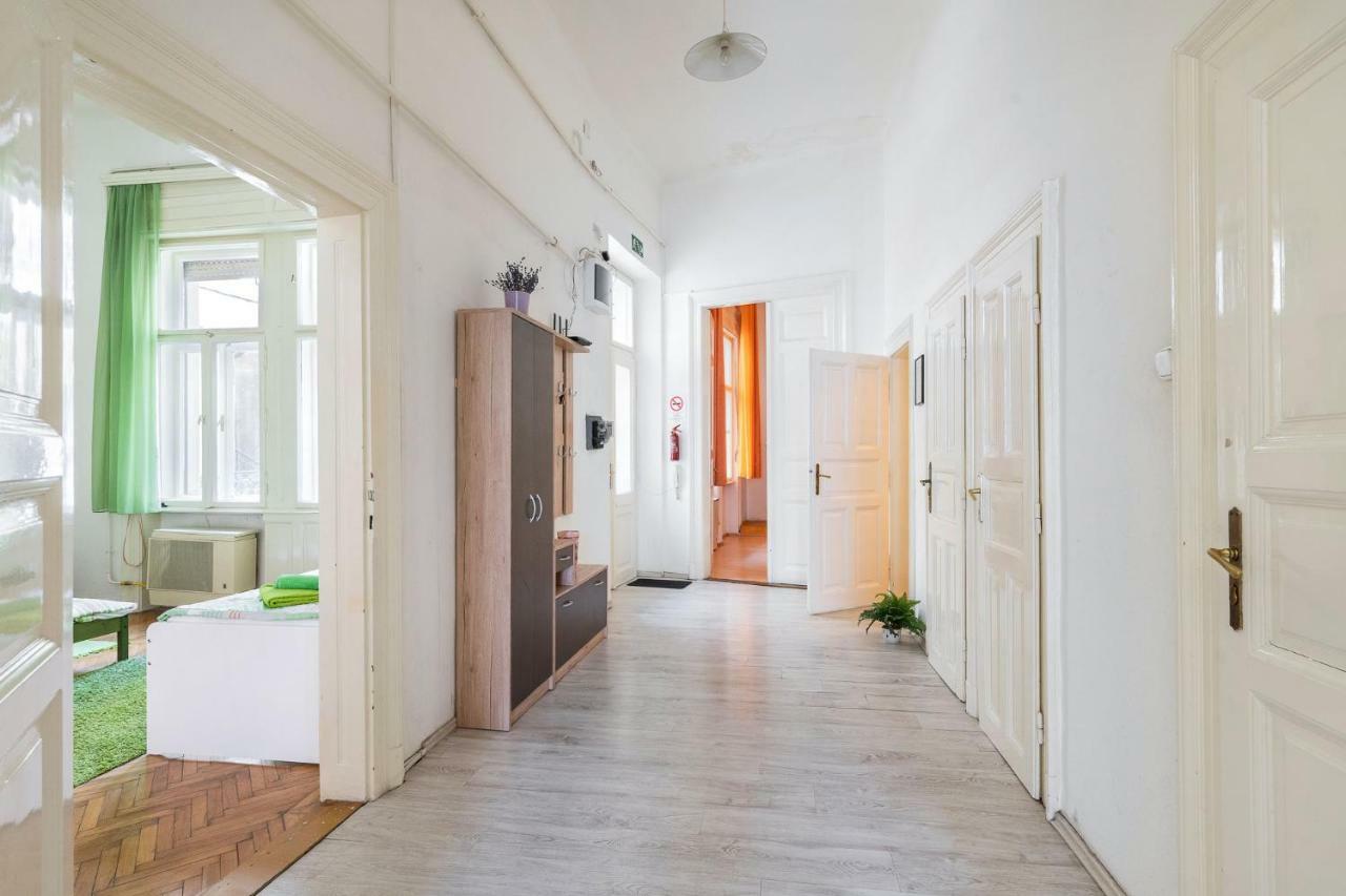 Izabella * Budapest