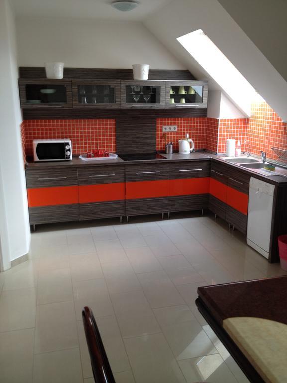 Szentmihalyi 22 Apartman *