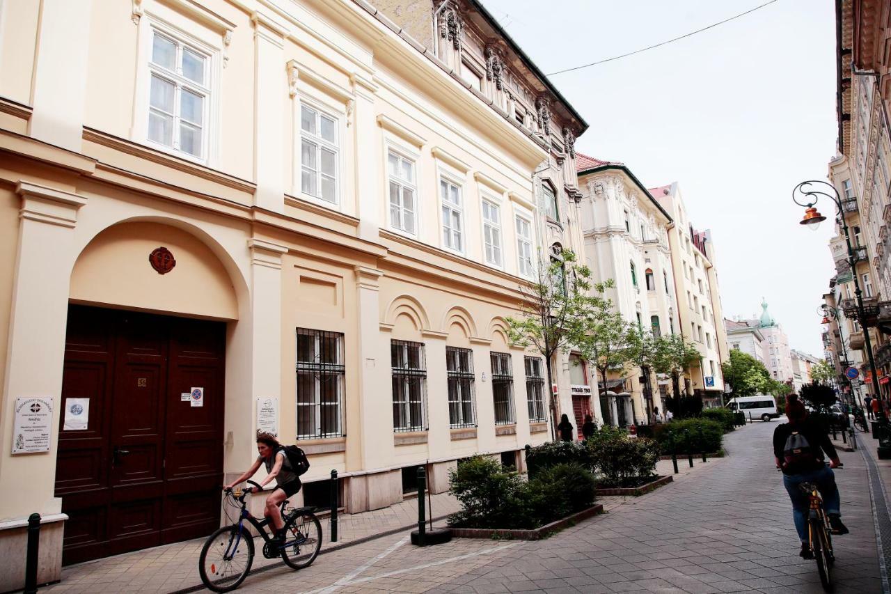 Pop Up - Downtown Hostel