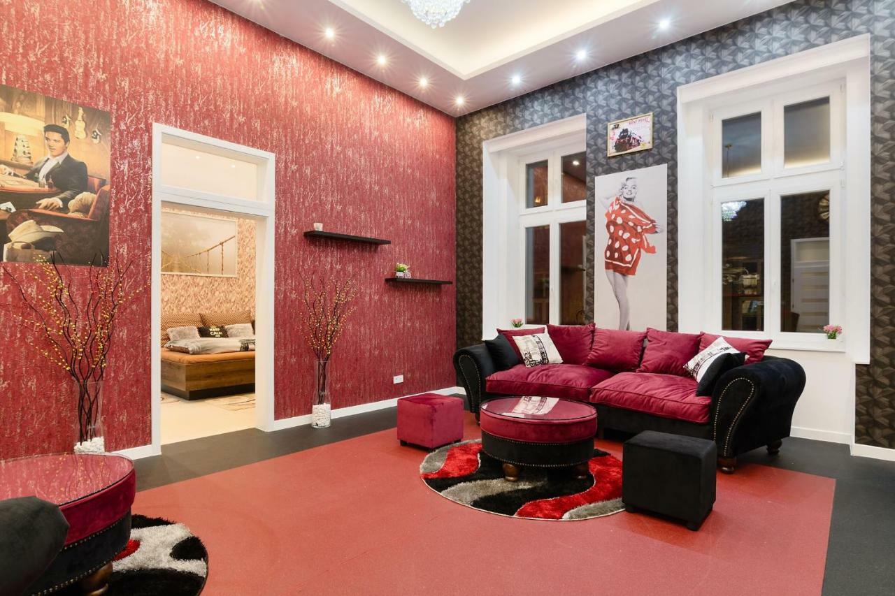 Red Passion Deluxe At Gozsdu Apartmán