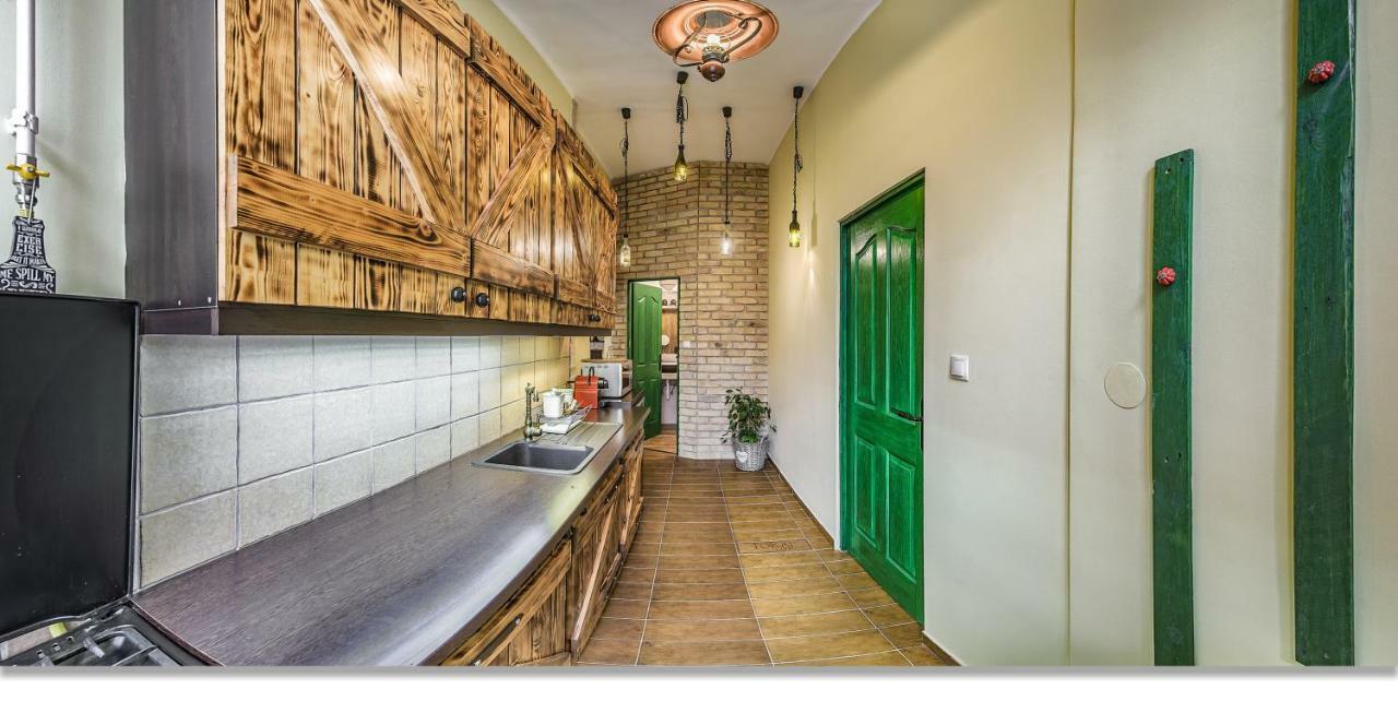 Wine Cellar Boutique *