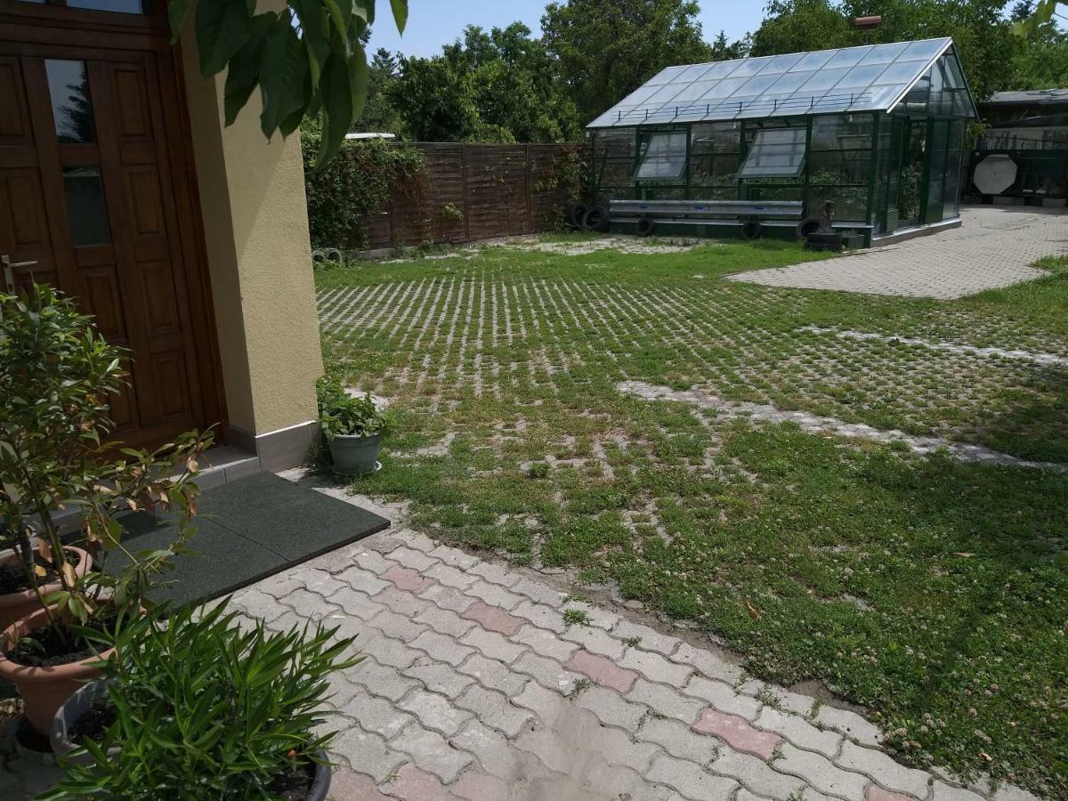 Kisherceg Szallashely Penzión pre hostí