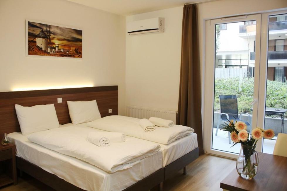 Corvin Aparthotel 3*