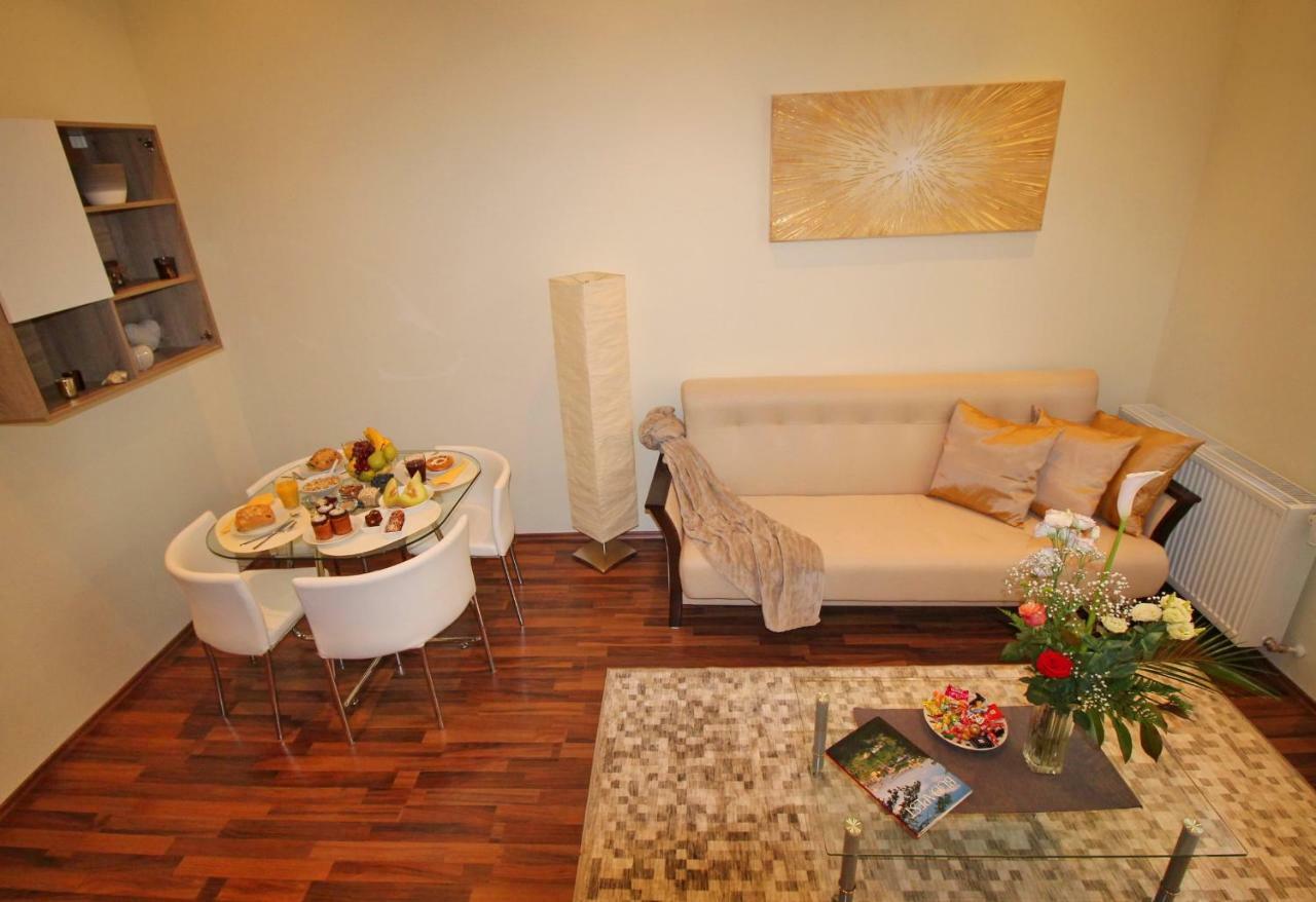 Castle Court Apartamento *
