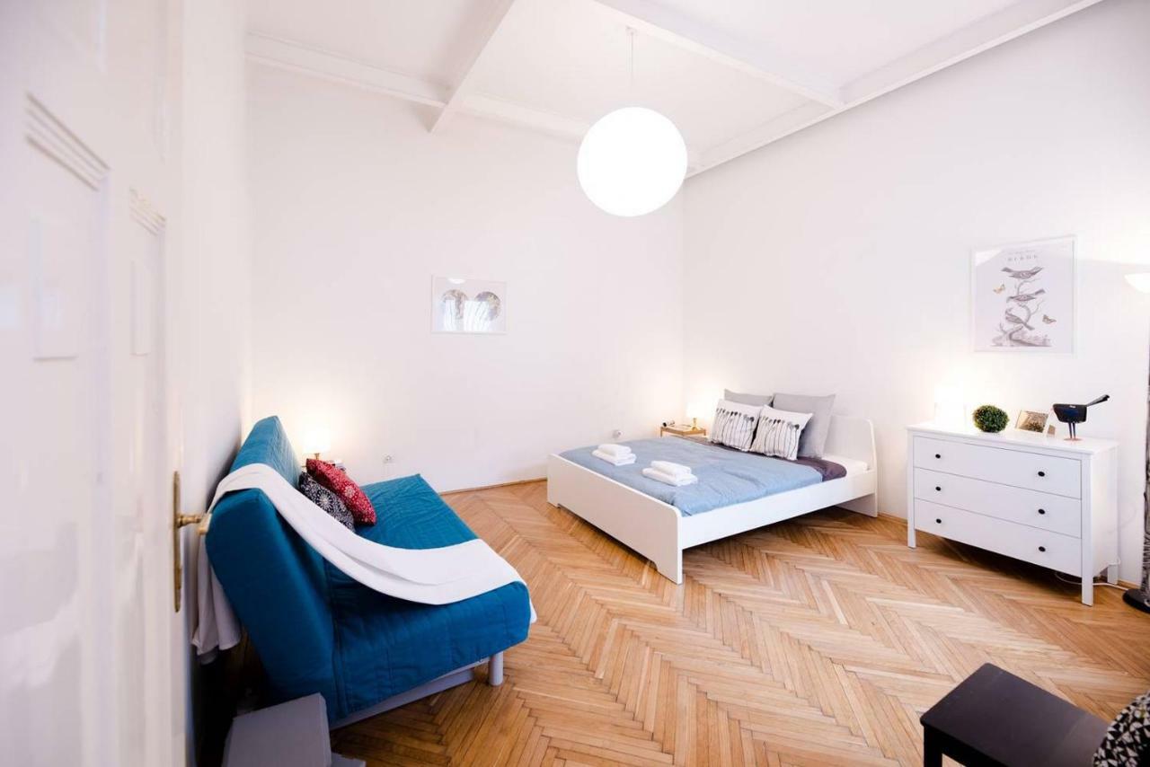 Ultra Central - Ac - Comfy