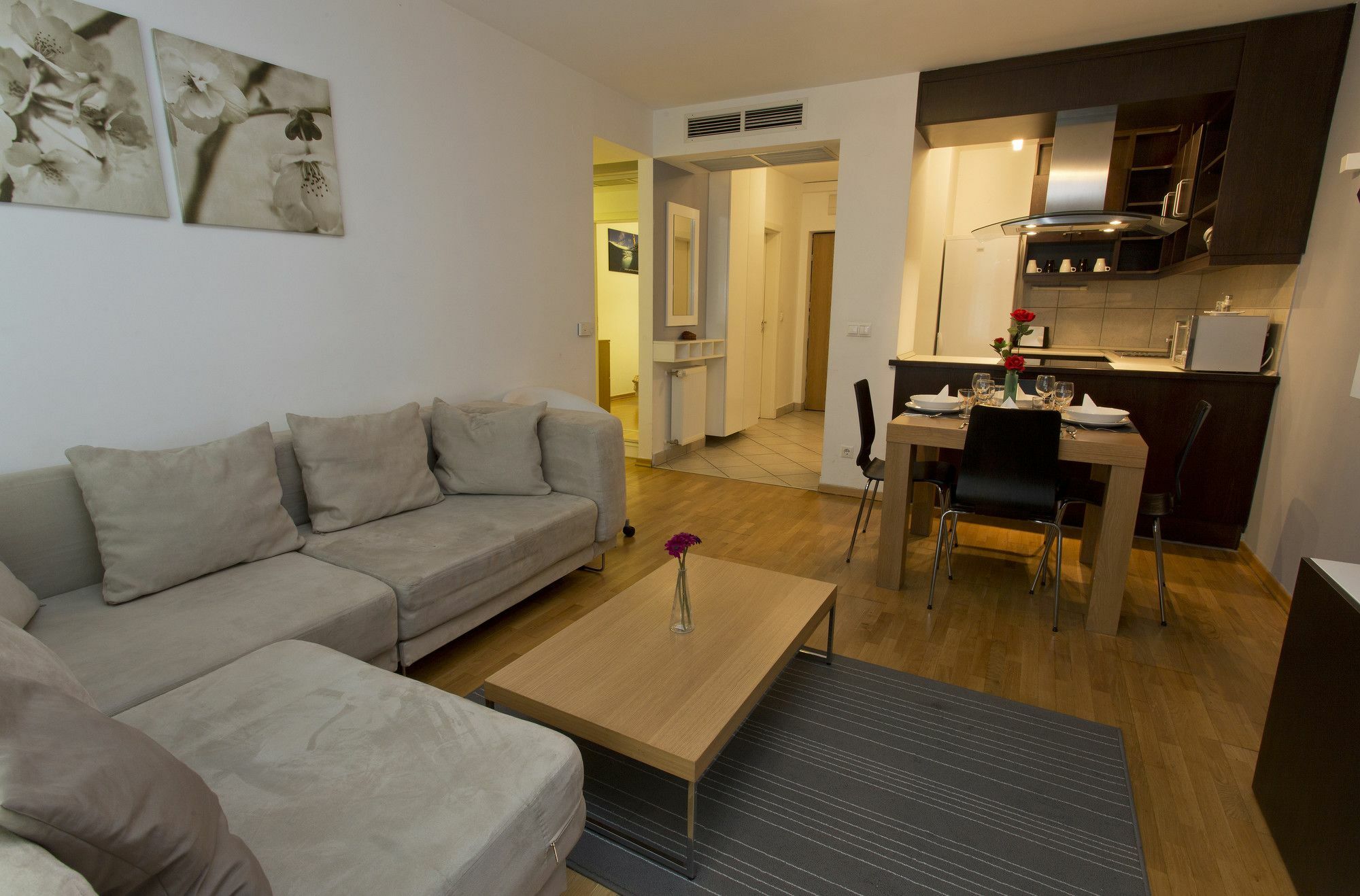 Madison Apartahotel 3*