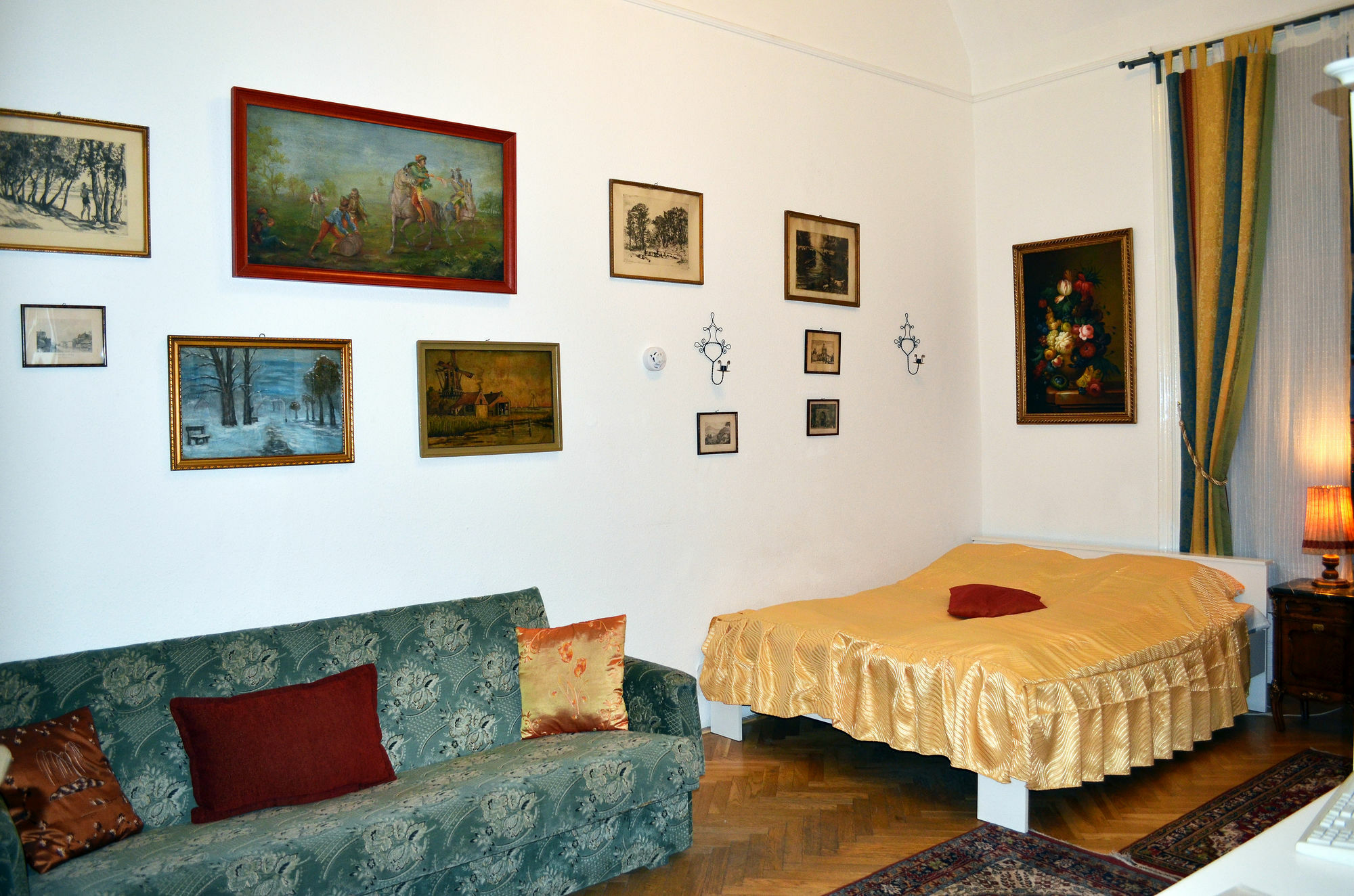 Vaci 2* Budapest