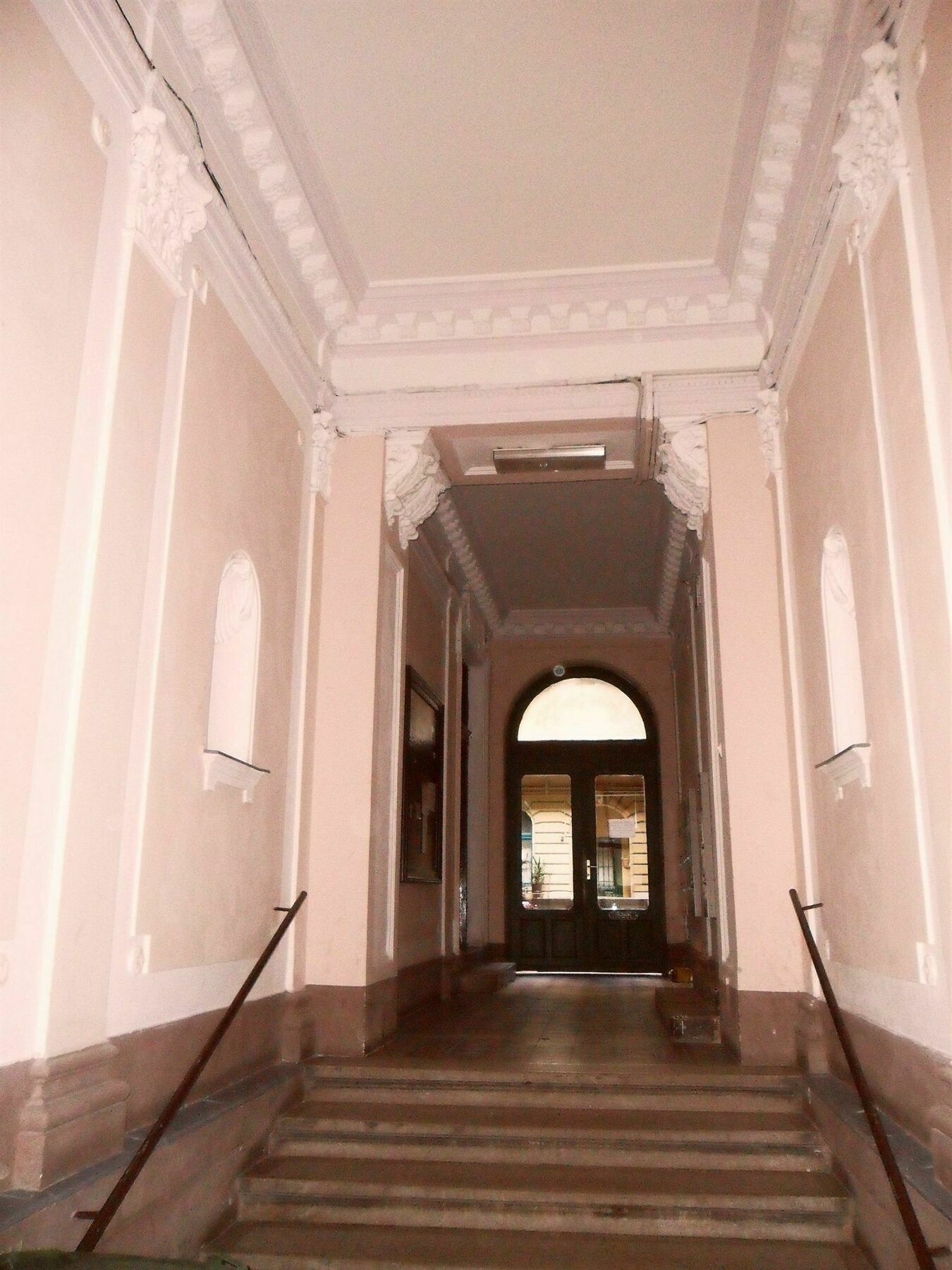 Kadar Budapest