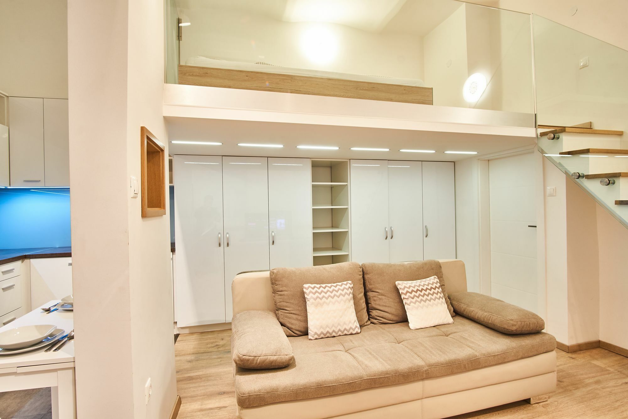 V27 | Hostaid Apartment *