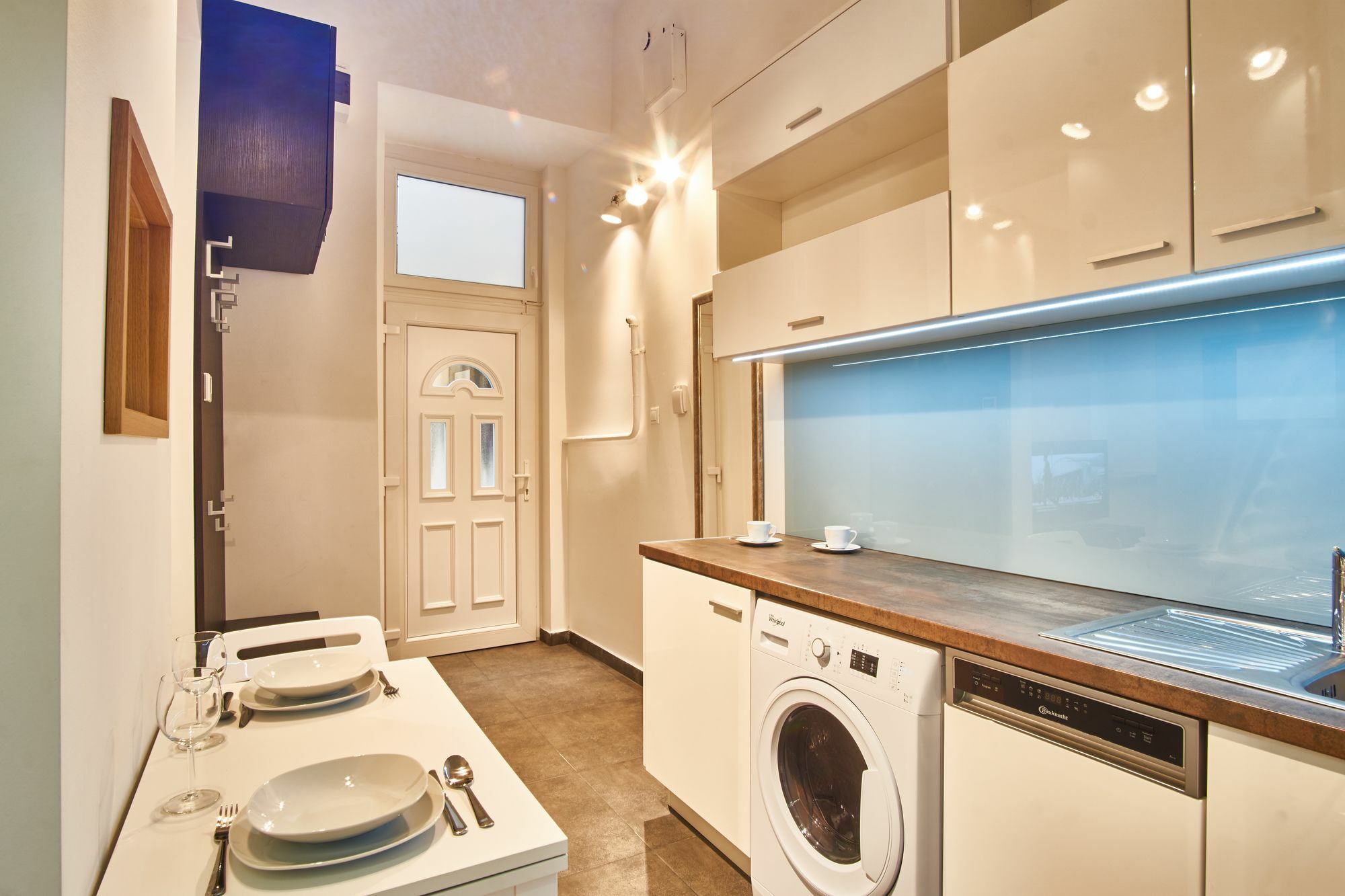 Apartment V27 | Hostaid *
