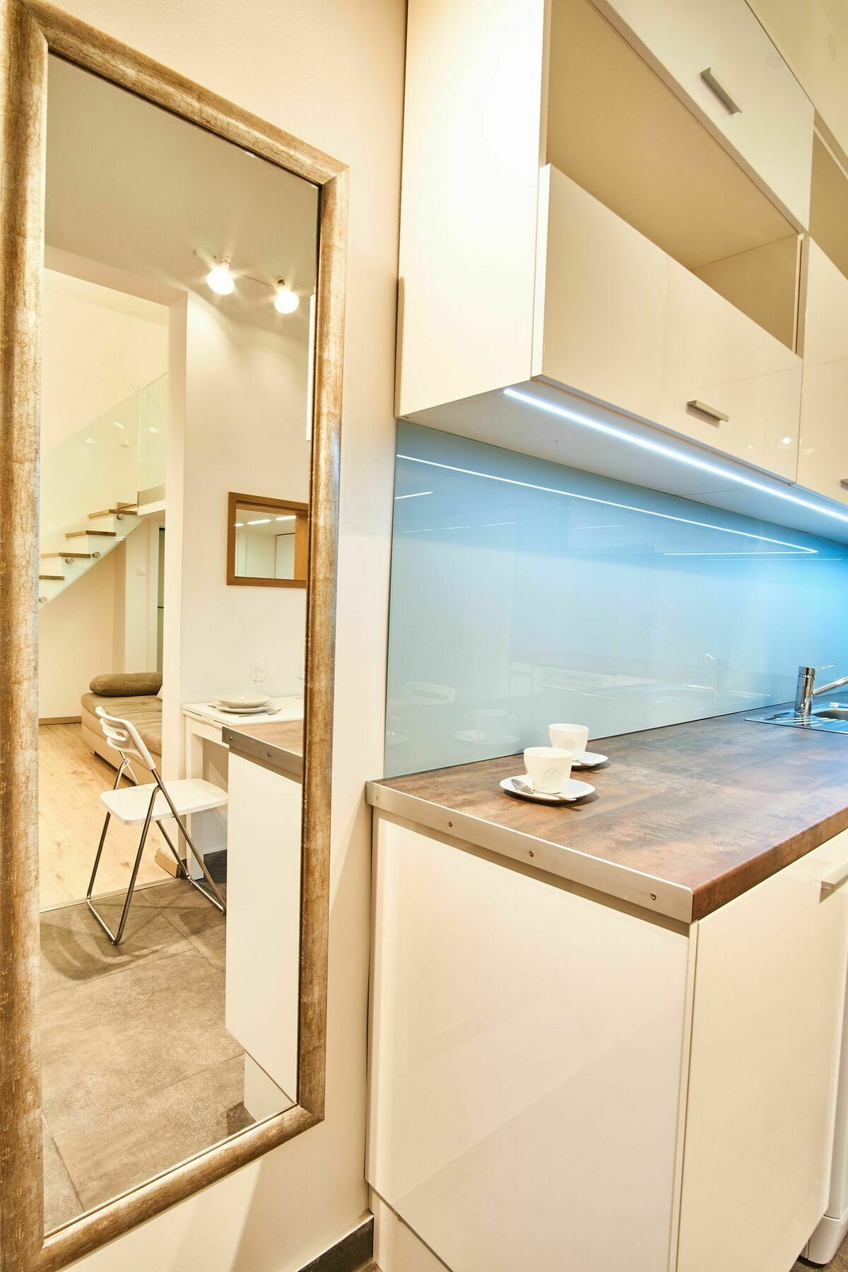 V27 | Hostaid Apartment *
