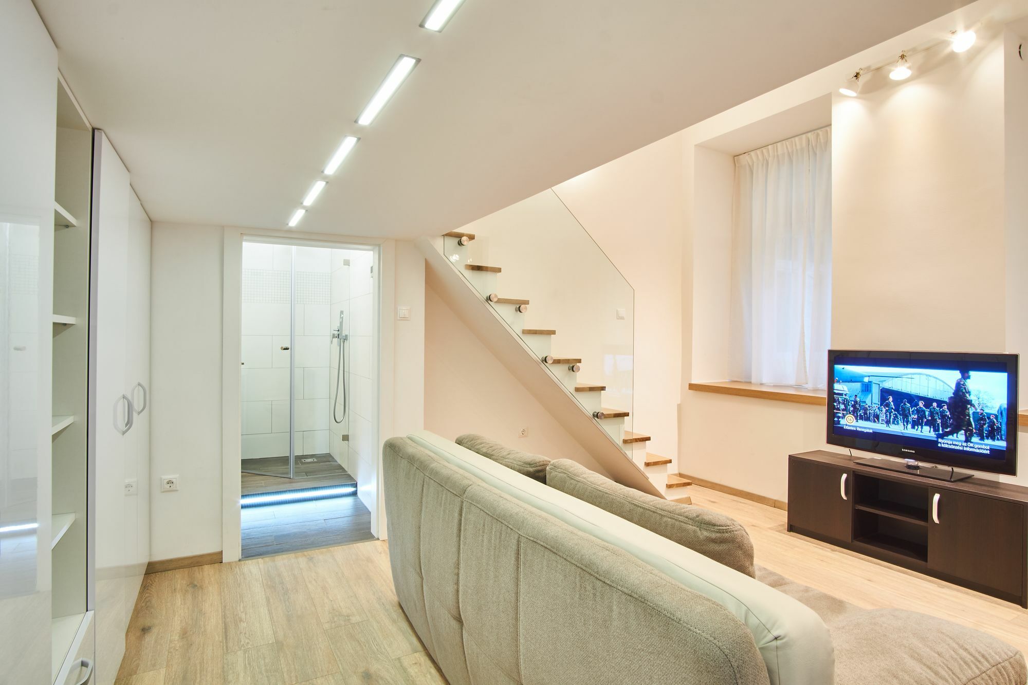 V27 | Hostaid Apartment *