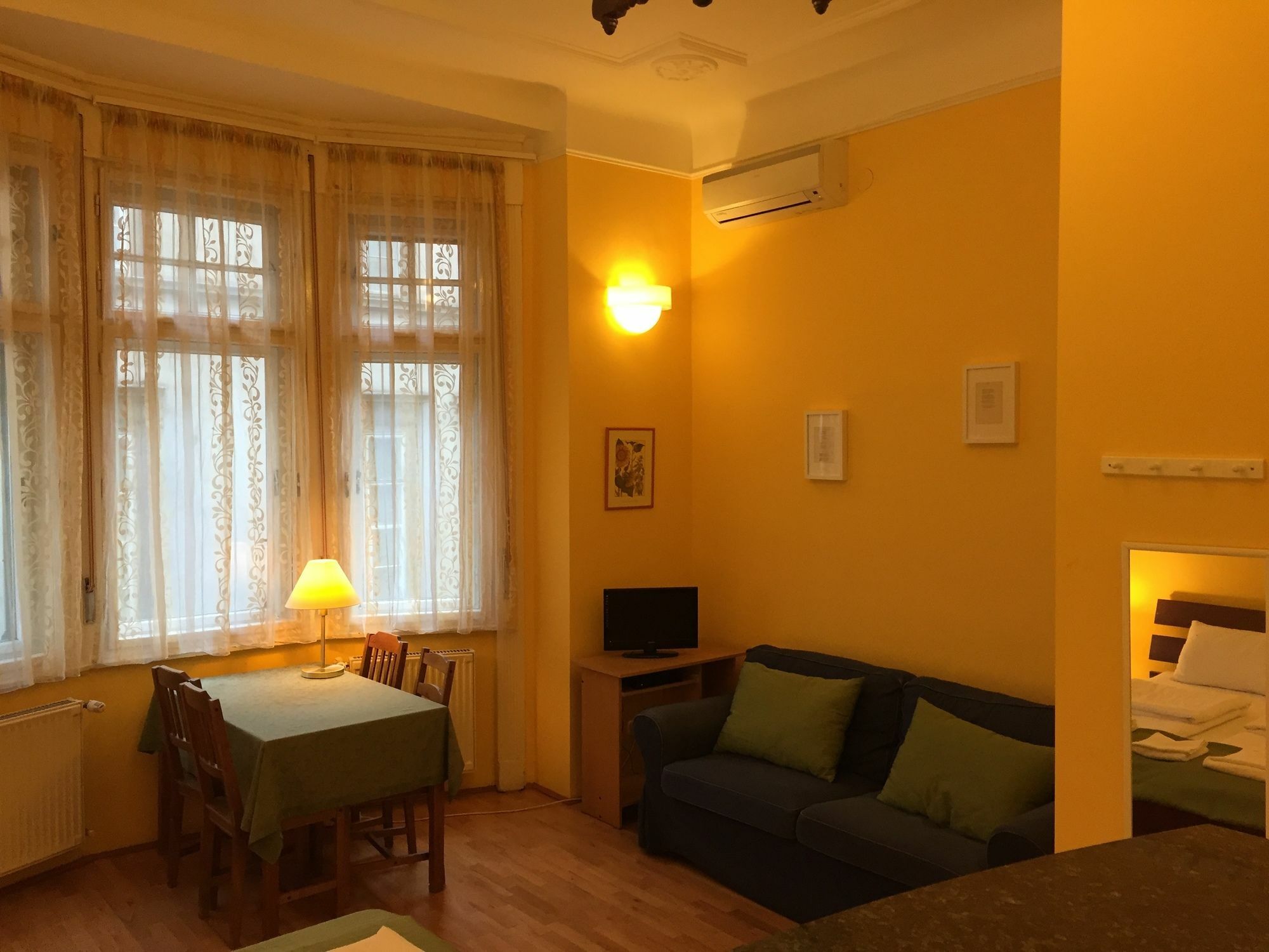 Apartamento Club & Budapest