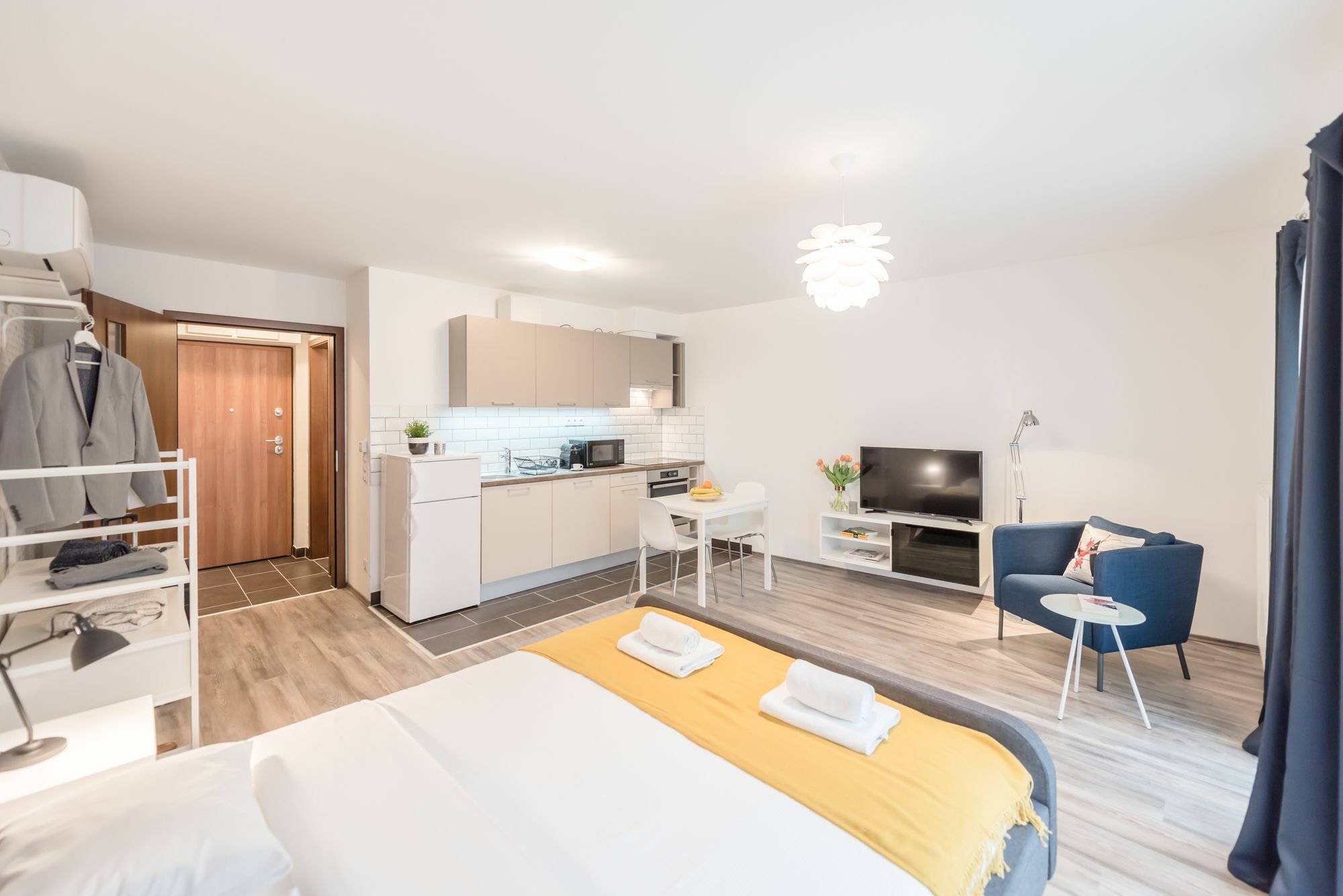 Oasis At Broadway Apartment *