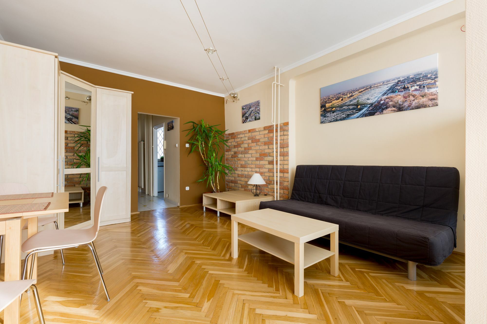 Bpm - East Station Apartment
