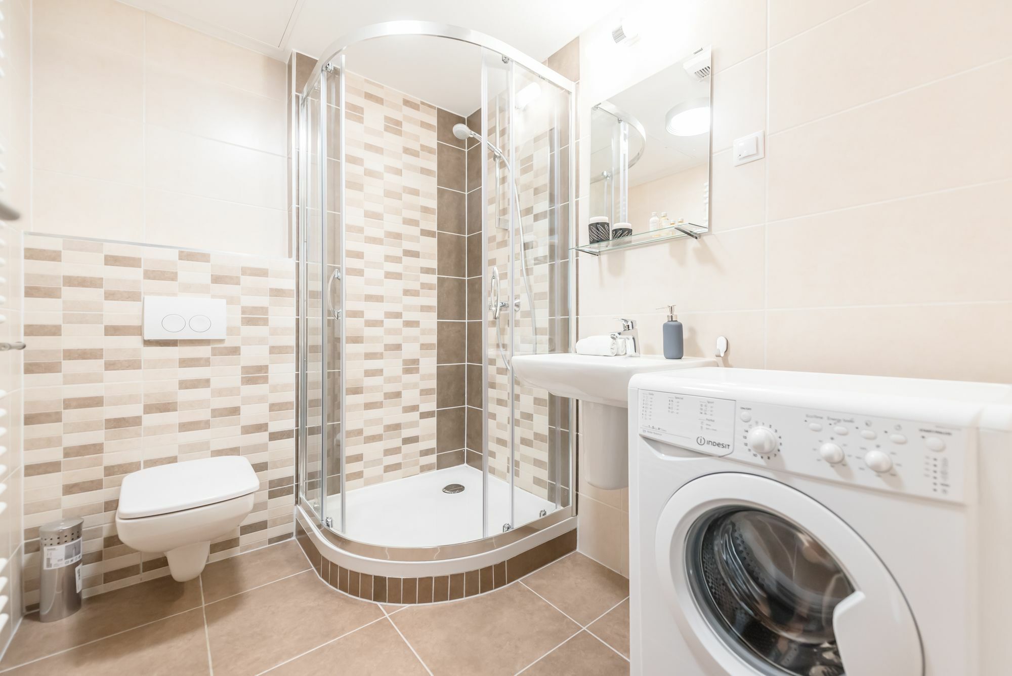 Apartment Oasis At Broadway