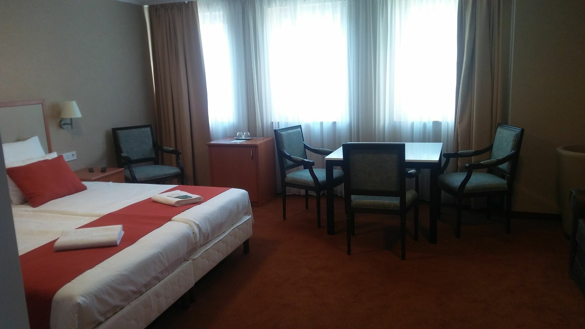 Anna Hotel 4*