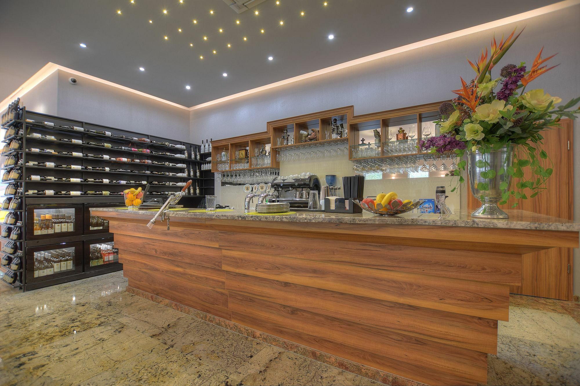 Anna Hotel 4*