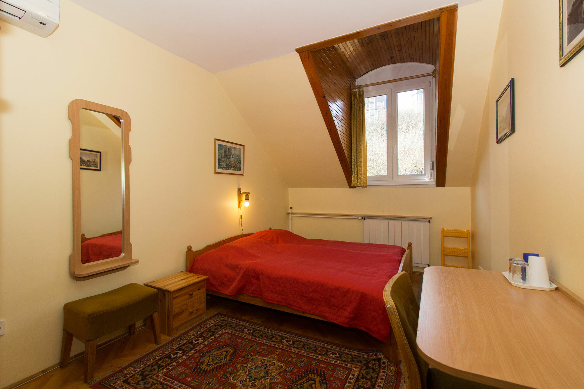 Budavar Bed & Breakfast