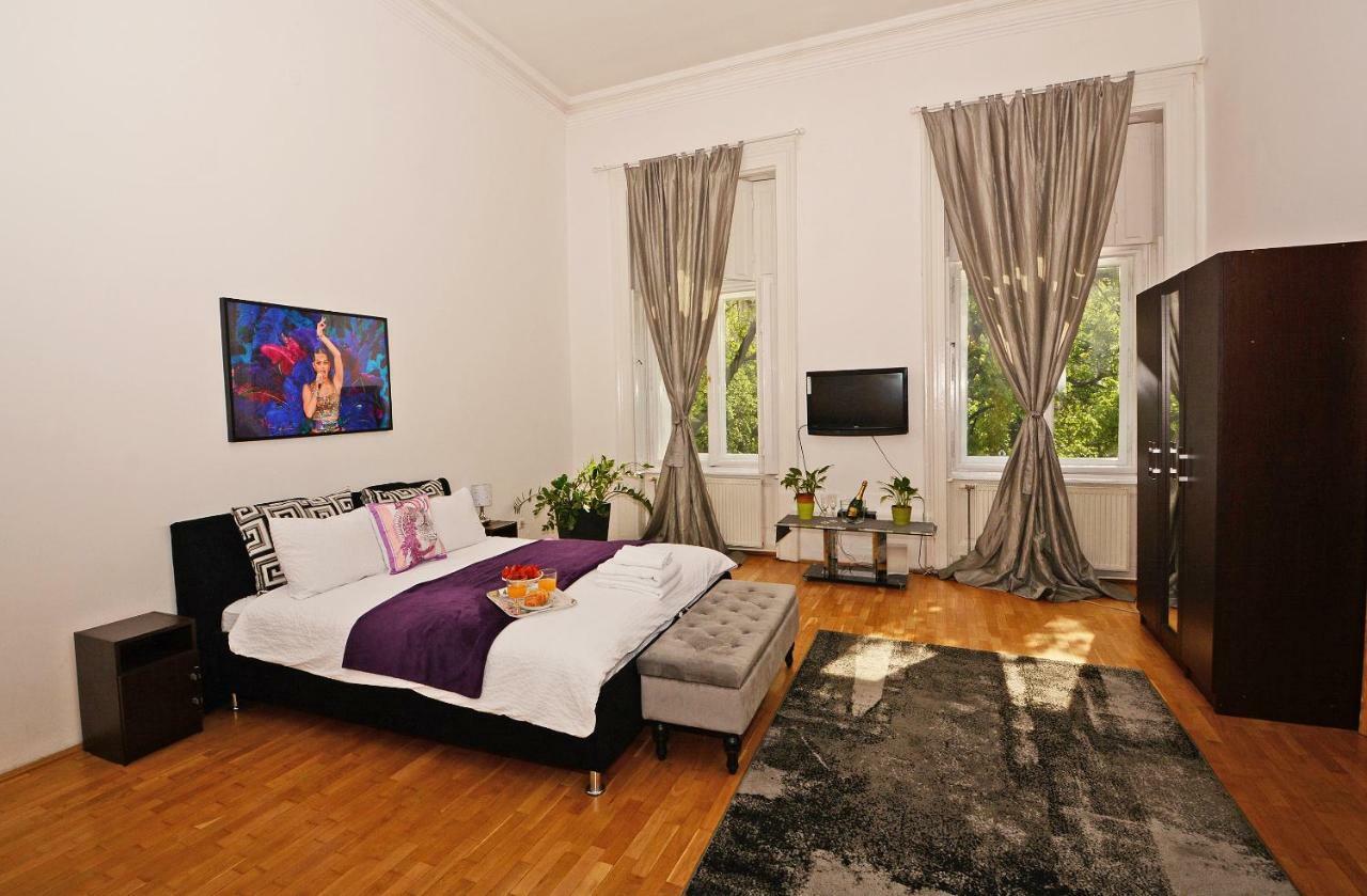 Royal House Oktogon Apartament *