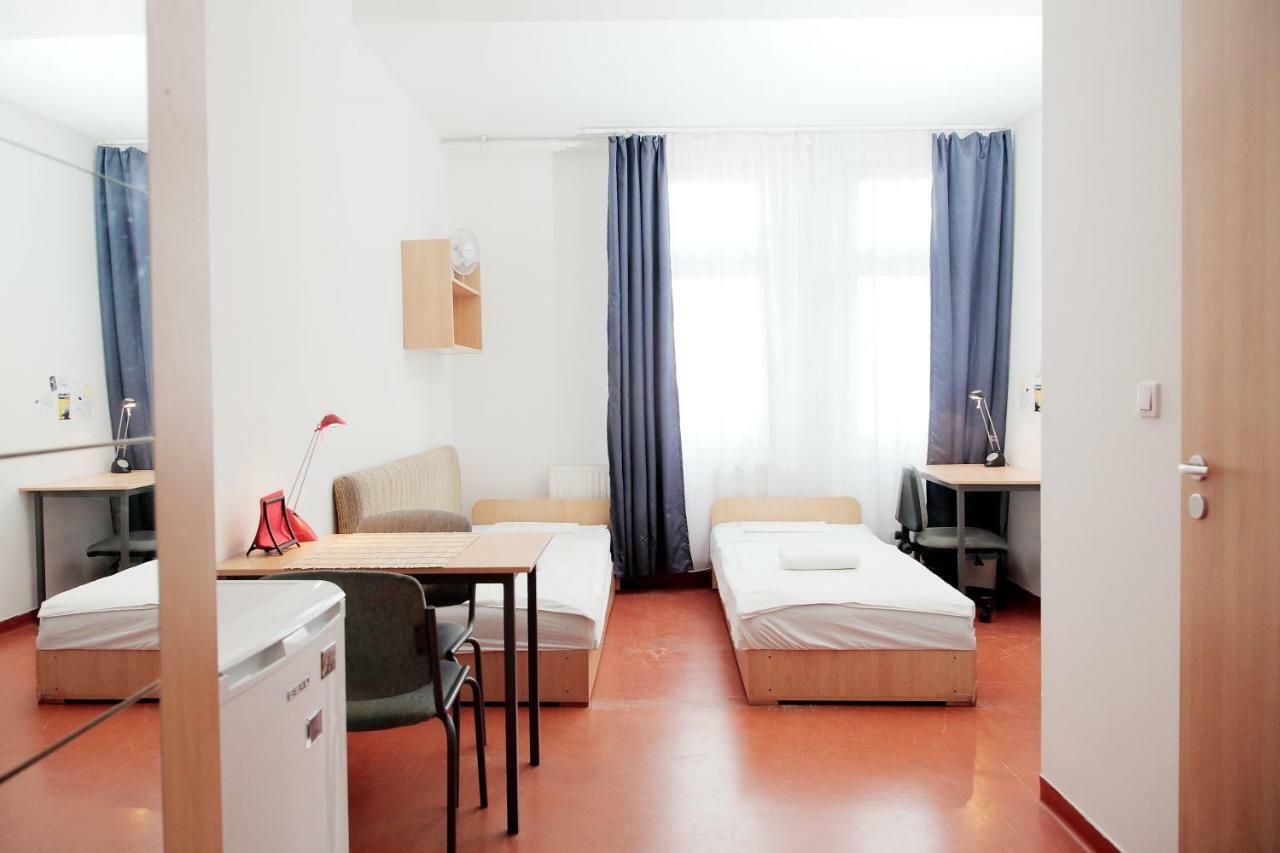 Pop Up - Downtown Hostel