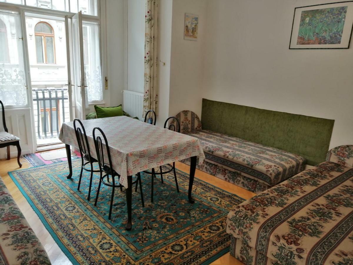 Garibaldi 5 & Apartment Budapest