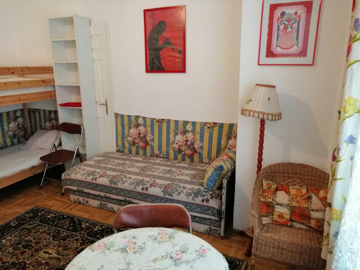 Garibaldi 5 & Apartman *