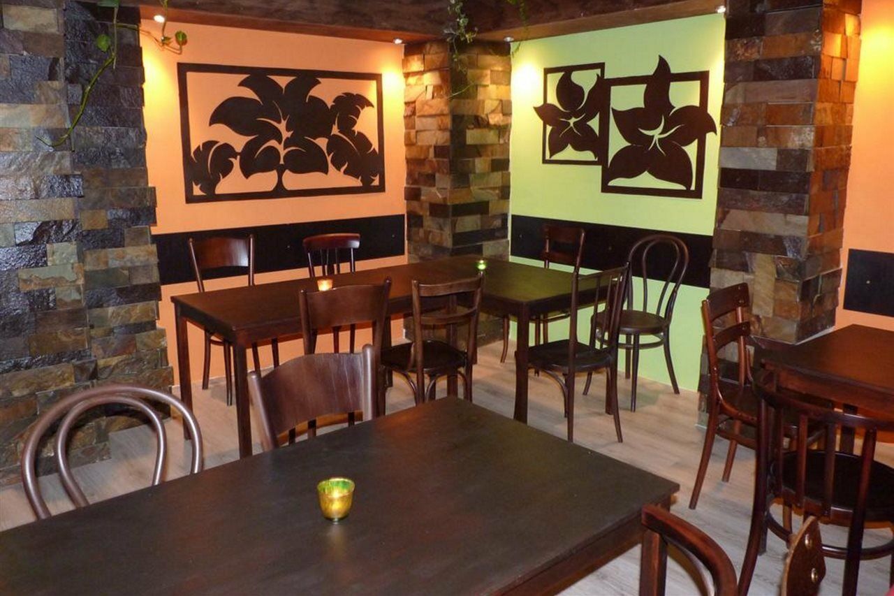 Hostal Equity Point *