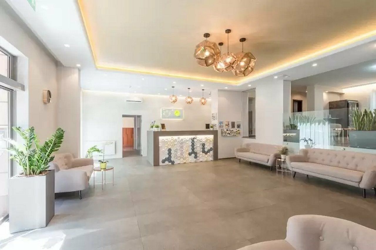 Maple Tree Budget Apartment