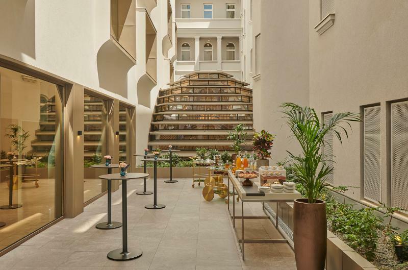 Párisi Udvar Budapest, Part Of Hyatt Hotel Budapest