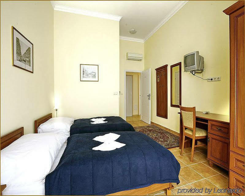 Hotel Budapest City Central 3*