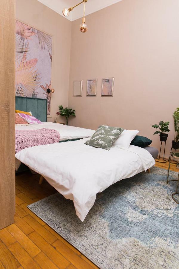 Bathory Downtown Homey Apartment *