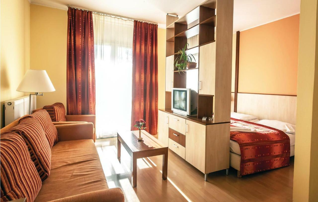 Studio Orszagbiro Utca Appartement *