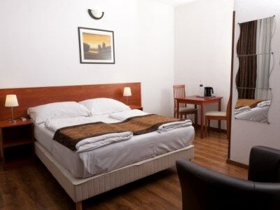 Hostal Equity Point