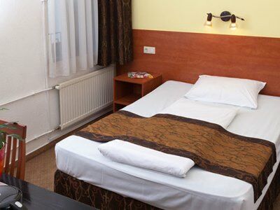 Equity Point Hostal *