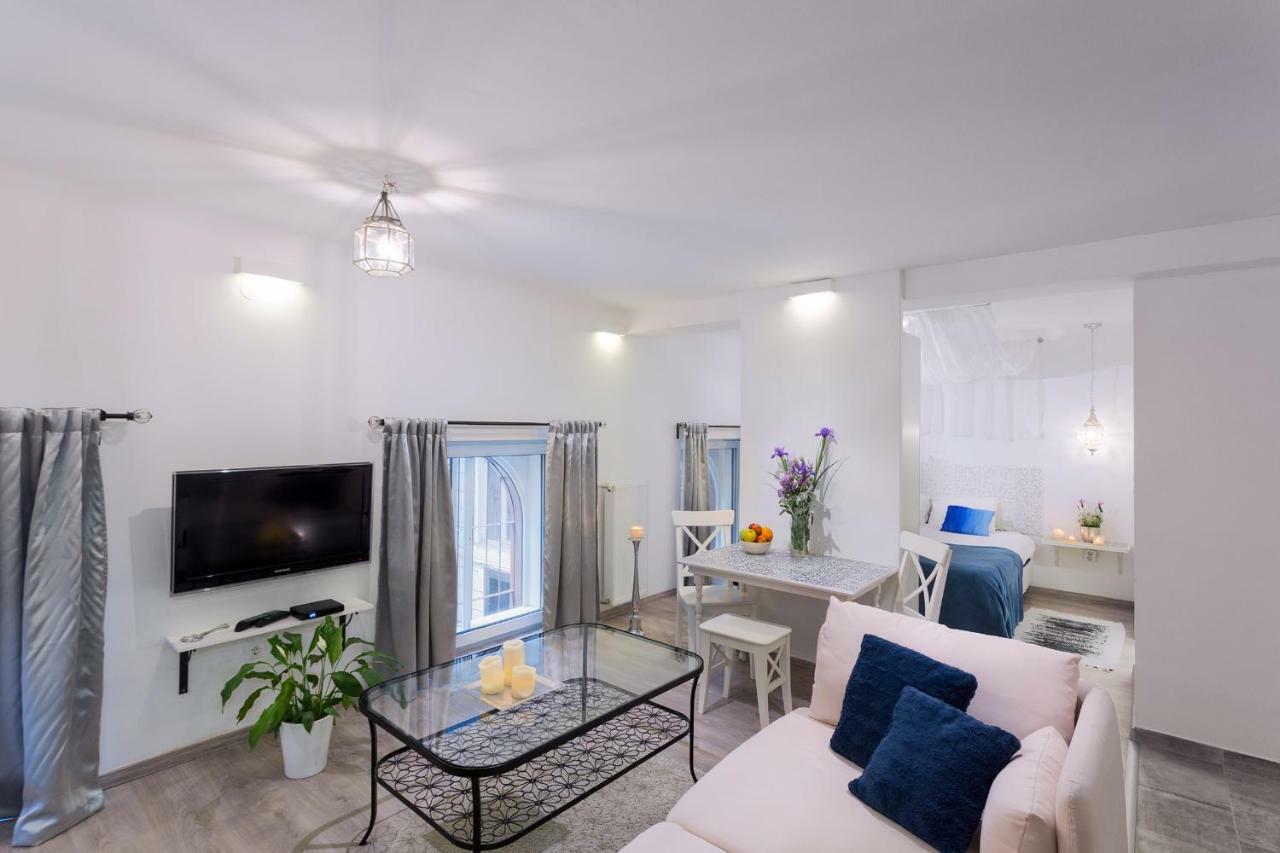 13 Apartmán