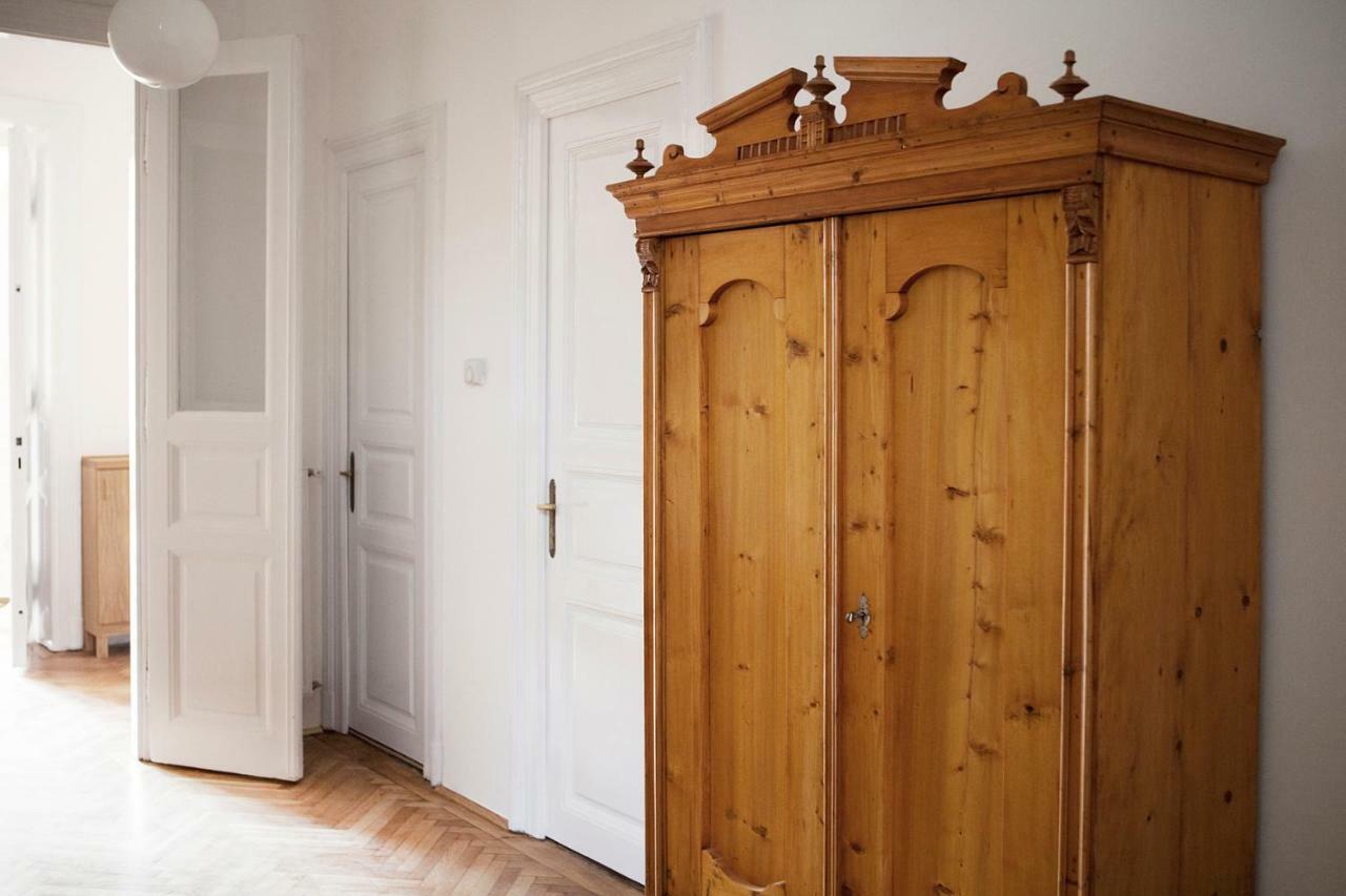 Grand Apartment *