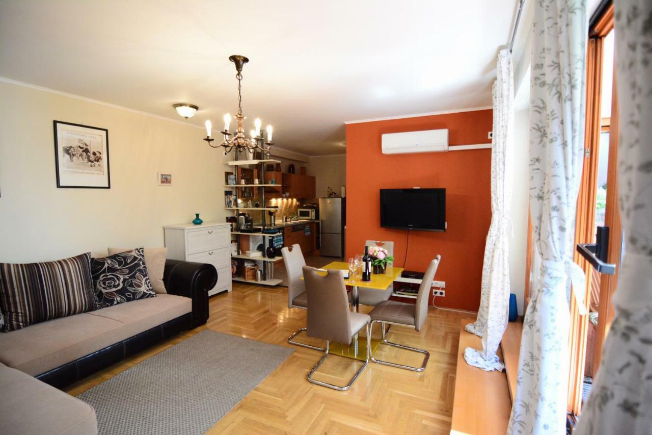 Apartment Downtown Garden Isle In Urban Style-free Parking