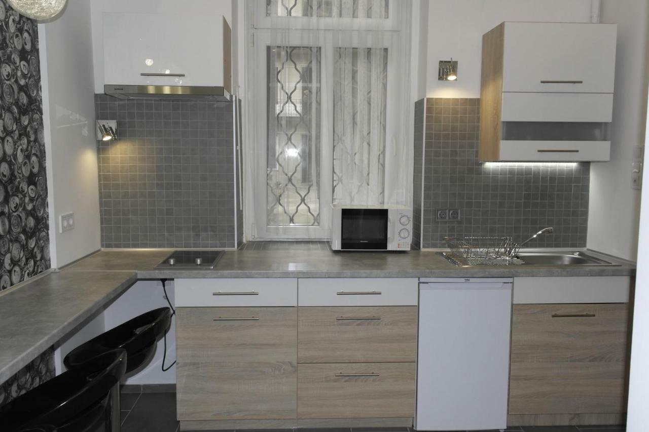 Unique Town Apartment. Clear Comfort. Budapest