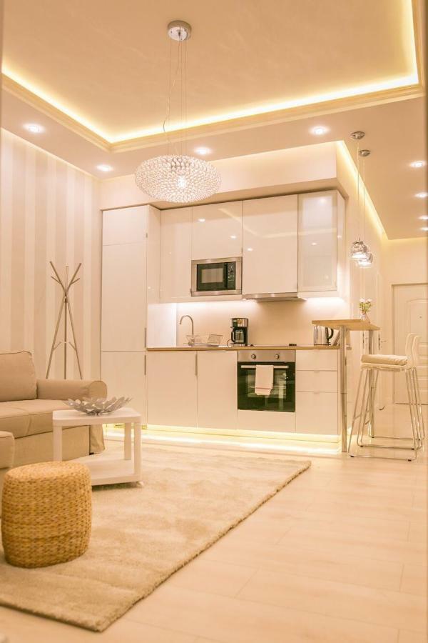 Panni Luxury Next To Gozsdu Garden