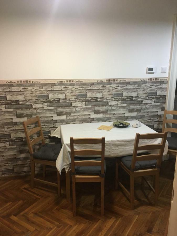 Reviczky Apartman Apartment
