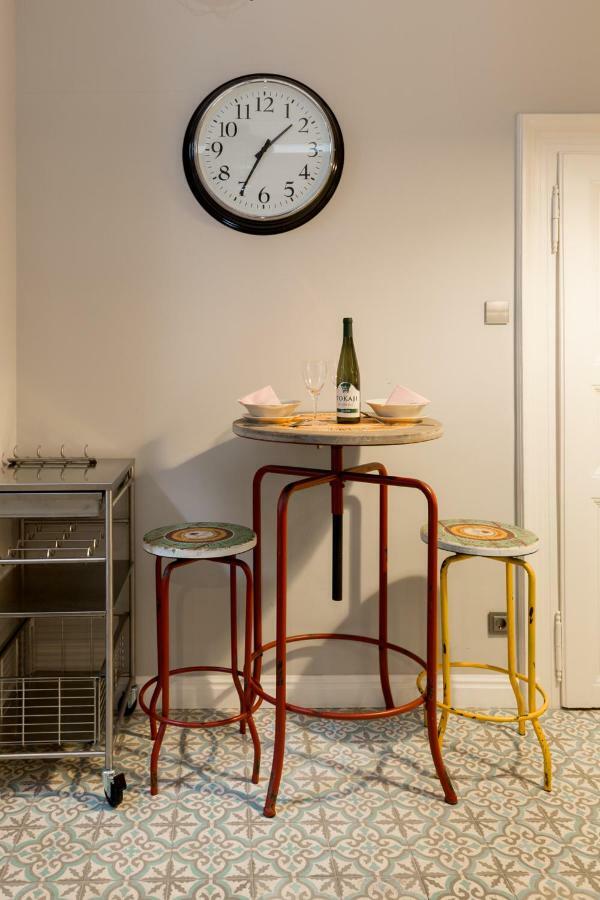 Apartment Deluxe Twin Studio In Kazinczy Street Budapest